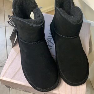 Cozy Warm 🐻 BEARPAW Boots